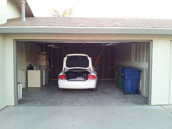 Garage with washer & dryer