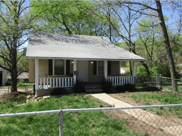 8356 Paseo Blvd, Kansas City, MO 64131