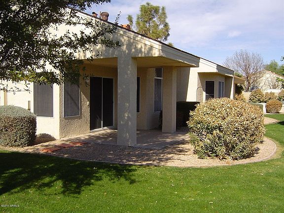 3rd image of 20041 N Alta Loma Dr