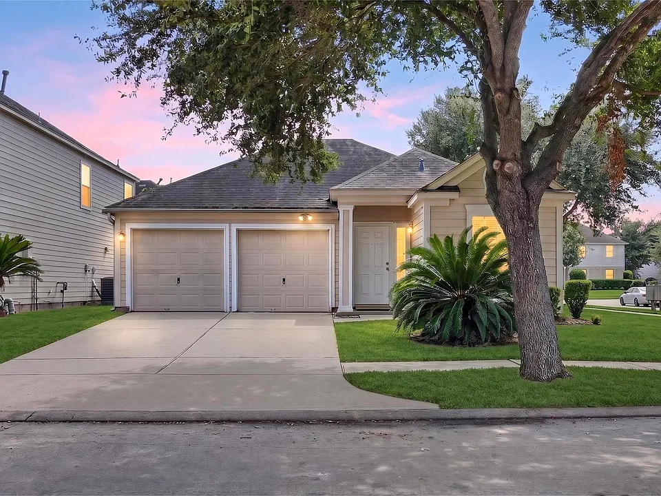12835 Wisteria Park Dr