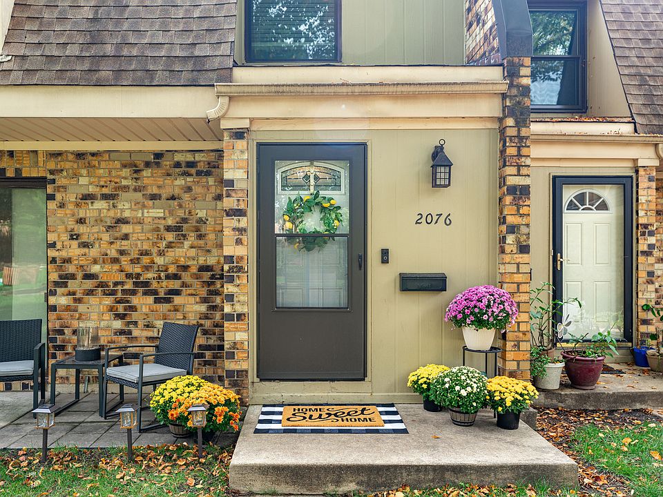 1st image of 2076 Country Club Dr #20-2E