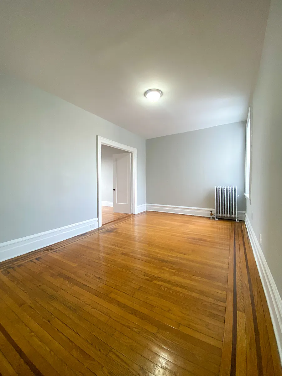 Building Photo - 32-15 34th St #5B
