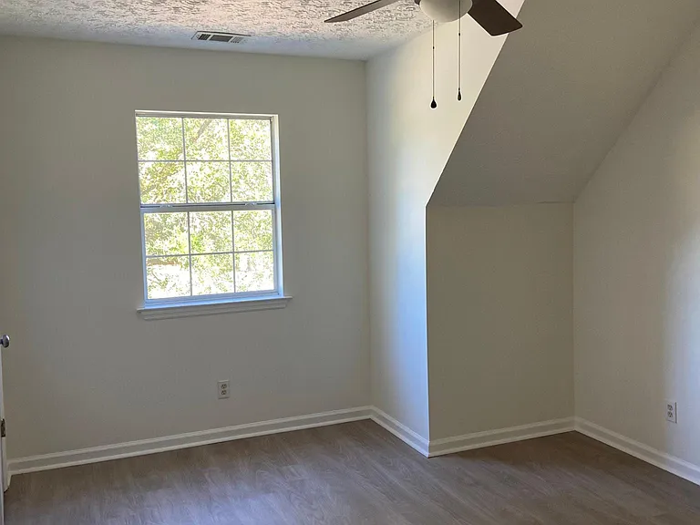 174 Sterling Creek Dr — Photo 12