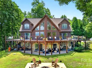 108 High Lake Dr, Nebo, NC 28761