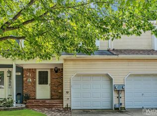 21 Bramble Ln, Matawan, NJ 07747