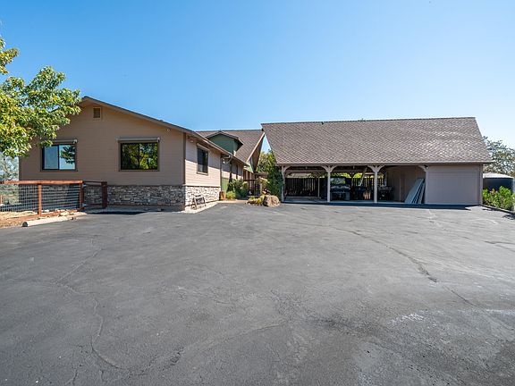 5th image of 22596 Dalewood Dr
