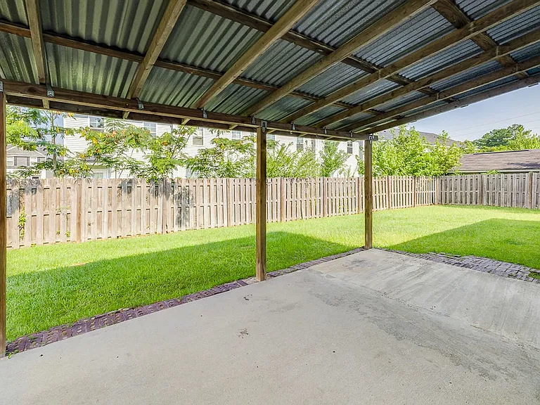 106 Mustang Dr — Photo 25