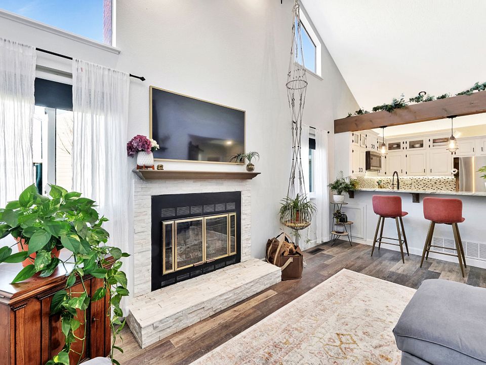 1st image of 2021 N Broadmoor St APT 601