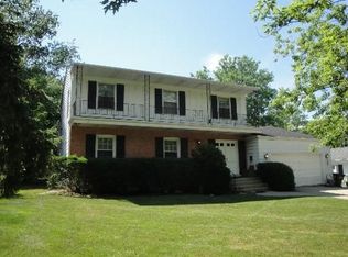 740 Rockland Ave, Lake Bluff, IL