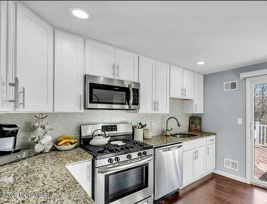 331 W Sylvania Ave