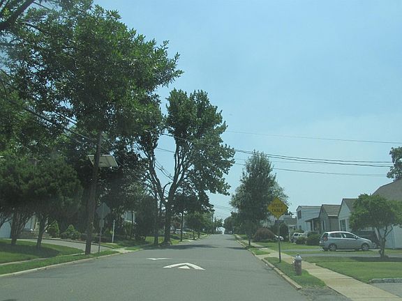 5th image of 16-41 11th St