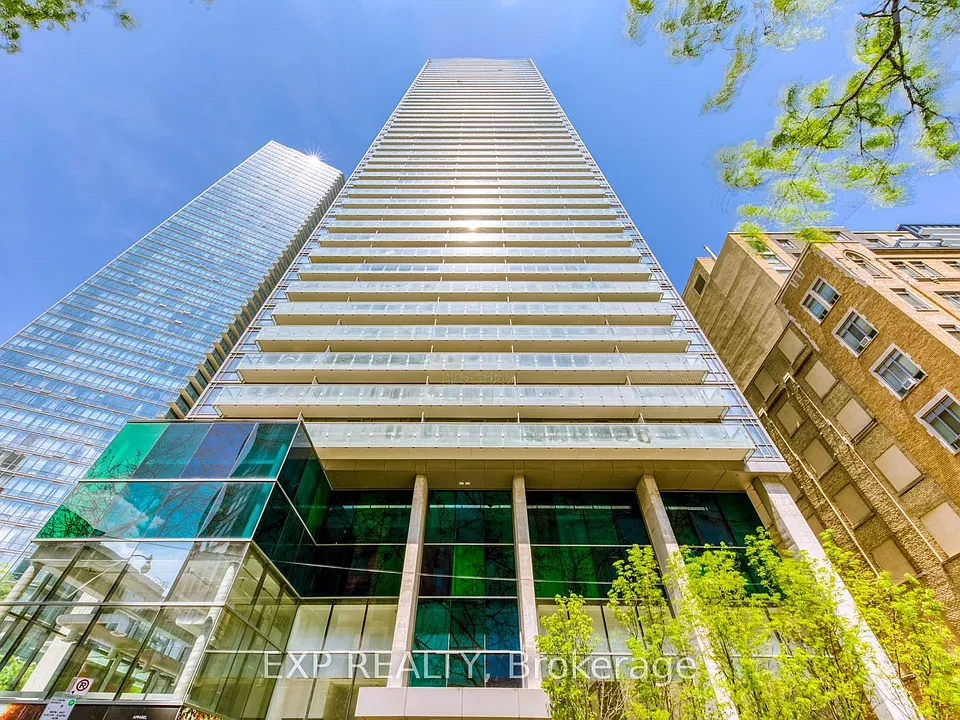 38 Grenville St #1502