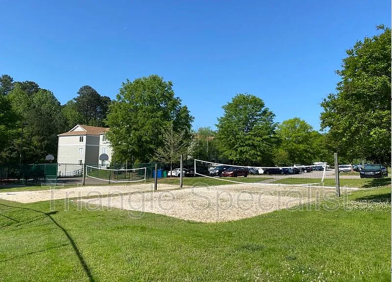 1 bed, 1.0 bath, $615 — Photo 4