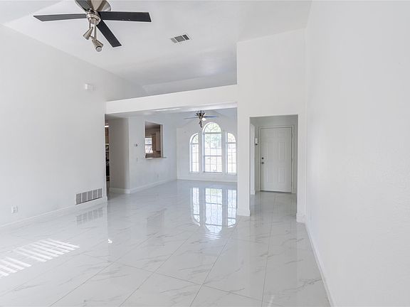 3rd image of 1714 Samoa Ct