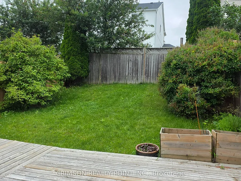 1299 Ashgrove Cres — Photo 34