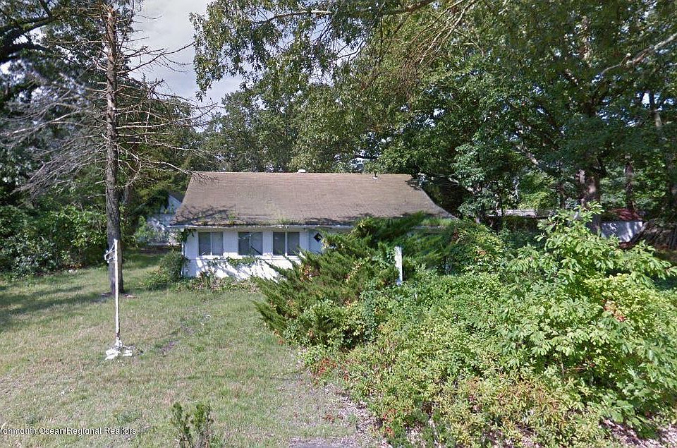 1st image of 146 Forest Dr