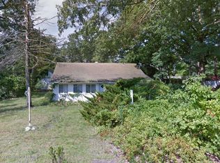 146 Forest Dr, Lakewood, NJ 08701