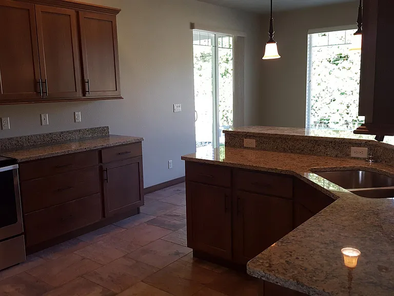 1738 Skylar Ct — Photo 3