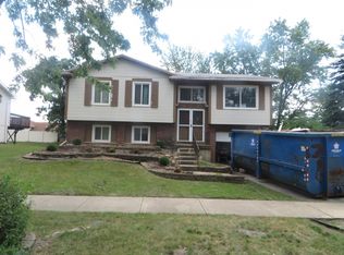 5755 Allemong Dr, Matteson, IL 60443