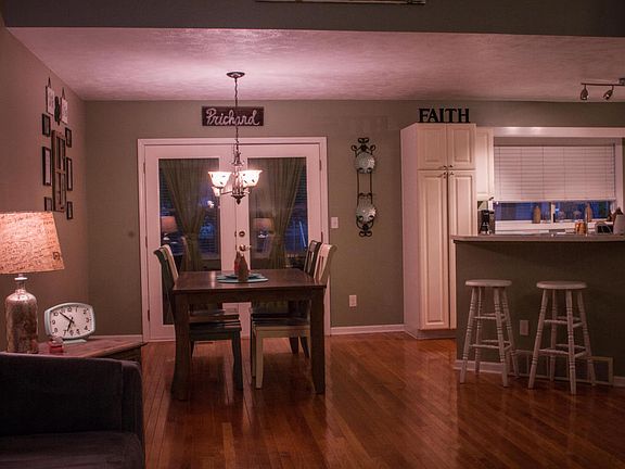 3rd image of 4720 Summer Creek Ln SE