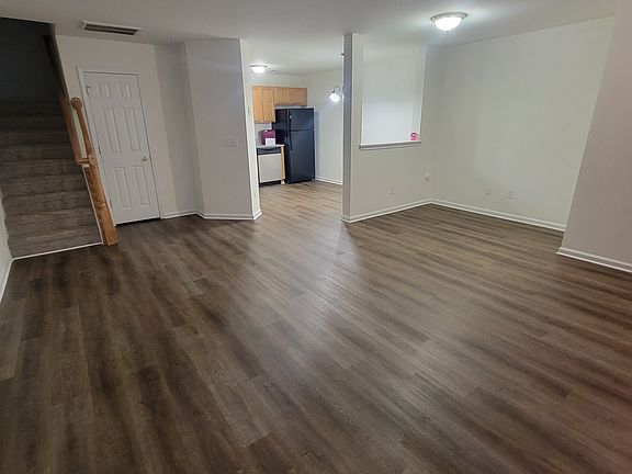 4th image of 3020 Barrymore St Unit 107