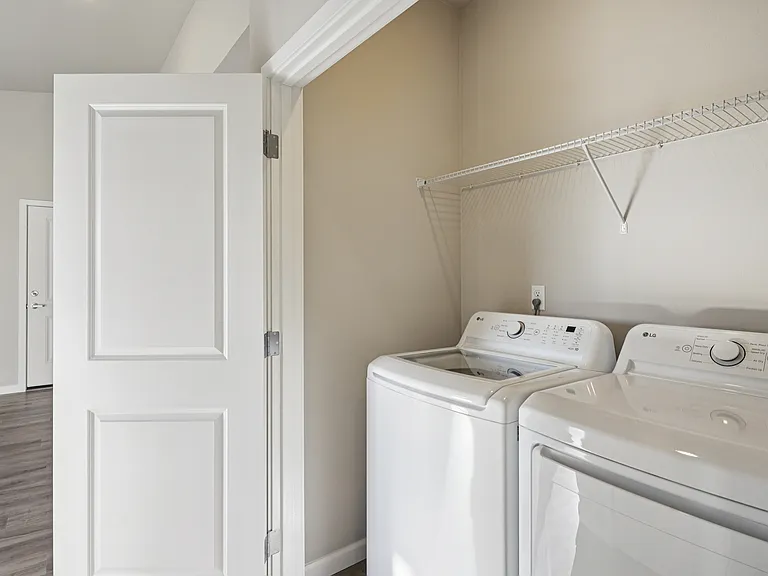 Tahoma Terrace Apartments — Photo 44