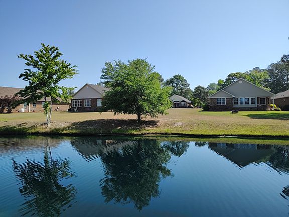 3rd image of 510 Oak Hill Dr