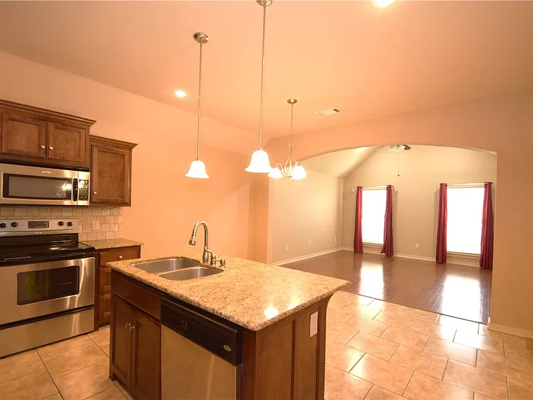 3202 Stonepoint Ave — Photo 9