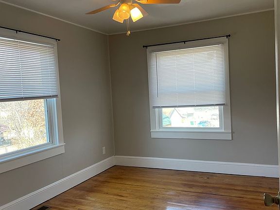 4th image of 89 Leach St