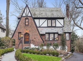 30 Oakland Rd, Maplewood, NJ 07040