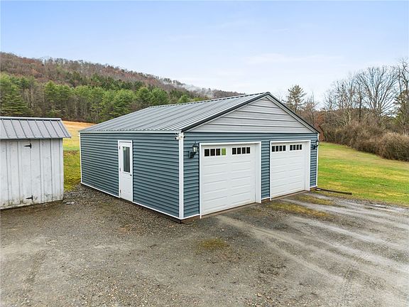 3rd image of 663 Halsey Valley Rd