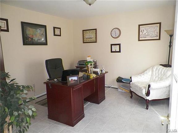 4th image of 5894 Monocacy Dr
