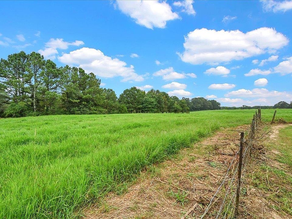 2nd image of 477 Lovers Lane Rd