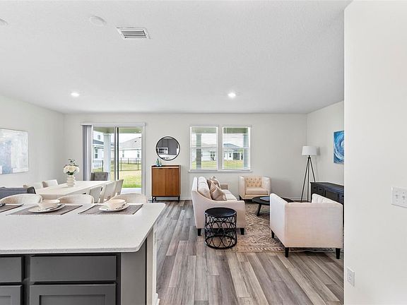 4th image of 85 Las Casitas Blvd