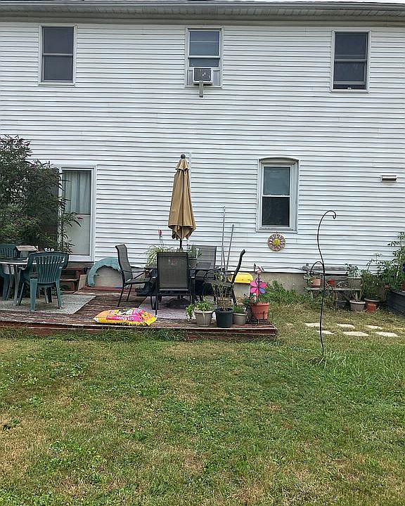 2nd image of 1701 Spring St