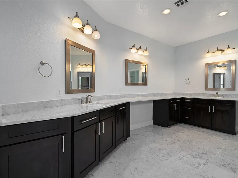1614 Cedar Bend Dr — Photo 25
