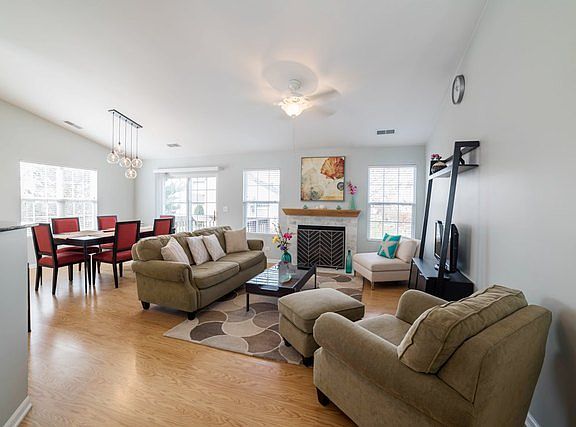 5th image of 2365 Stoughton Dr Unit 2365