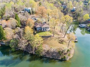 171 Deerwood Dr, Lake Lure, NC 28746