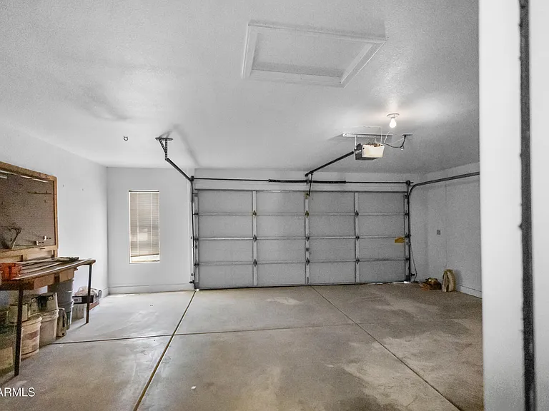 1214 E Beverly Ln — Photo 25