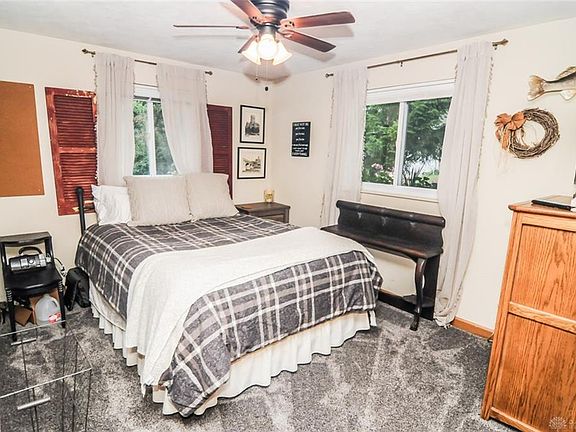 4th image of 3807 Saranac Dr
