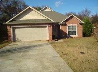 602 Beechwood Dr, Bonaire, GA 31005