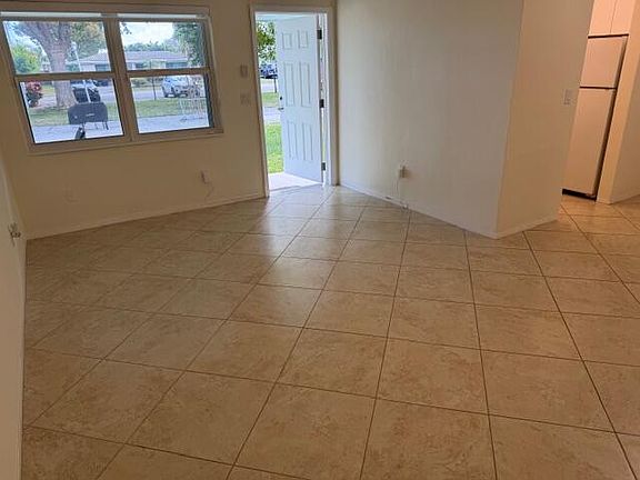 5th image of 3801 NE 22nd Terrace #12