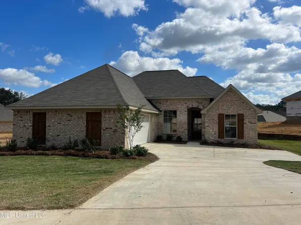 502 Silver Hill Dr, Pearl, MS 39208