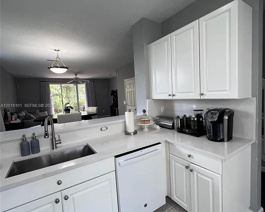 681 NW 42nd Ave #-