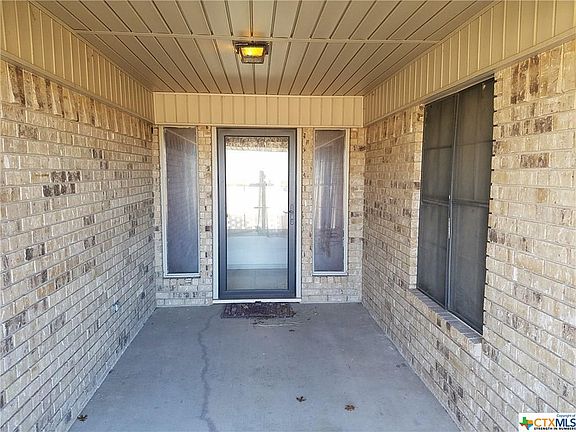 3rd image of 120 Mighty Oak Ln