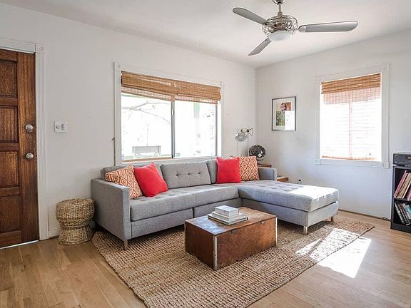4th image of 2033 Echo Park Ave