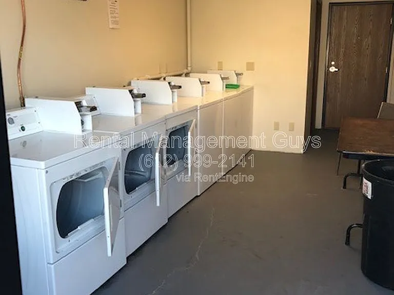 133 E Cedar St #302 — Photo 6