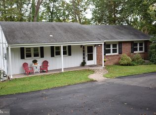 20 Spring Tree Ln, Yardley, PA 19067