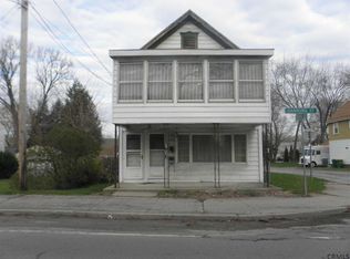 2102 Hamburg St, Schenectady, NY 12304