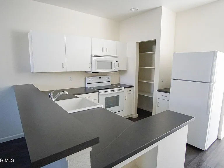 6262 Woodrow Bean Transmountain Dr #20 — Photo 7